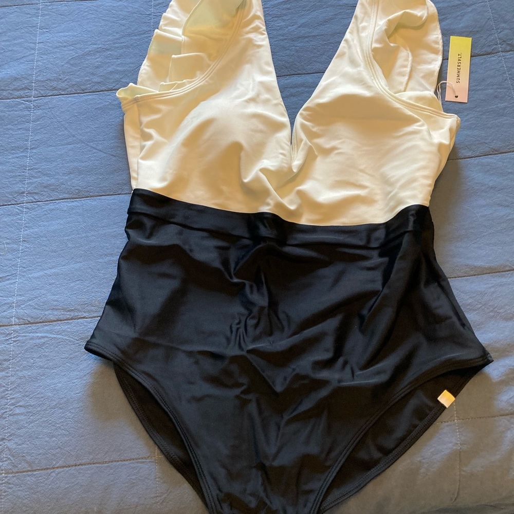 Summersalt “The Ruffle” Backflip Swimsuit Sz 12